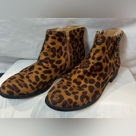 Time Tru Women’s ankle leopard print low heel boot size 10 - Picture 5 of 11